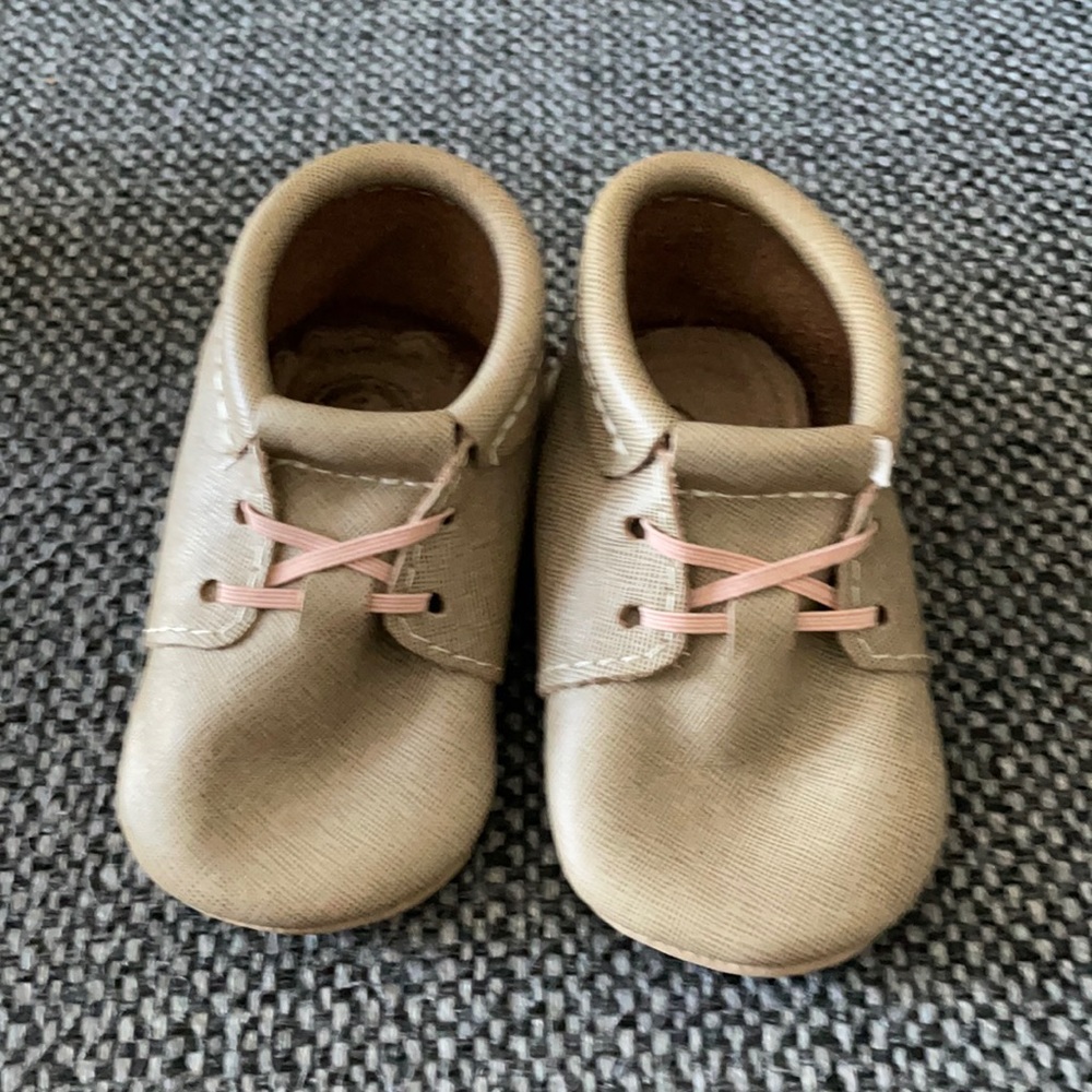 Freshly Picked Crosshatch Oxford mini sole size 4